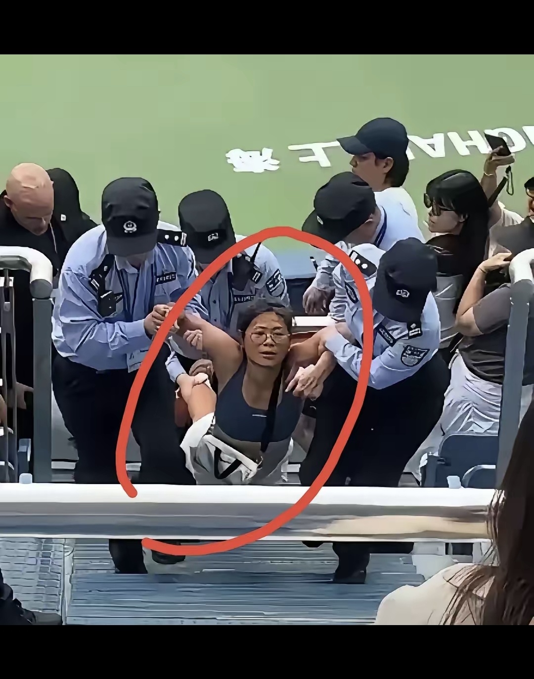 米兰登录入口-包含托特纳姆迎意大利杯关键赛，赛前内部沟通，赛场秩序良好，赛程密集仍需轮换的词条