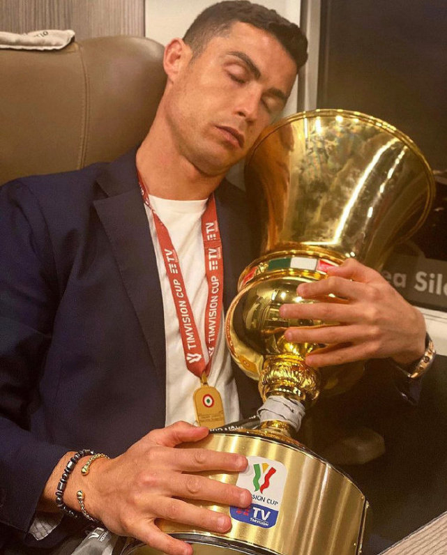 米兰下载-浓眉哥连续五场比赛得分超过挺进下一轮多特蒙德迎欧冠关键赛，连对手都承认：转会期莱比锡调整名单以备亚冠 